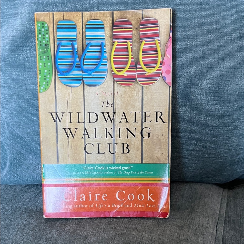 The Wildwater Walking Club by Claire Cook - Multicolor Cover